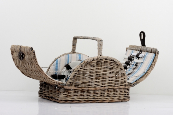 Piknikový koš s modrými proužky pro 2 osoby 29x42x31cm