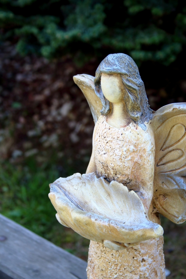 Pítko pro ptáčky andělíček 19,9×52,8×16,4cm