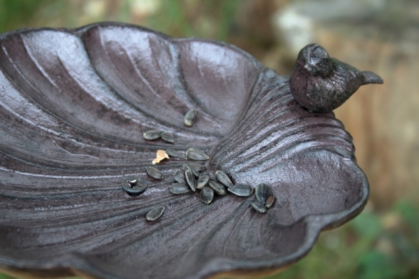 Pítko pro ptáky litinové 22x25cm