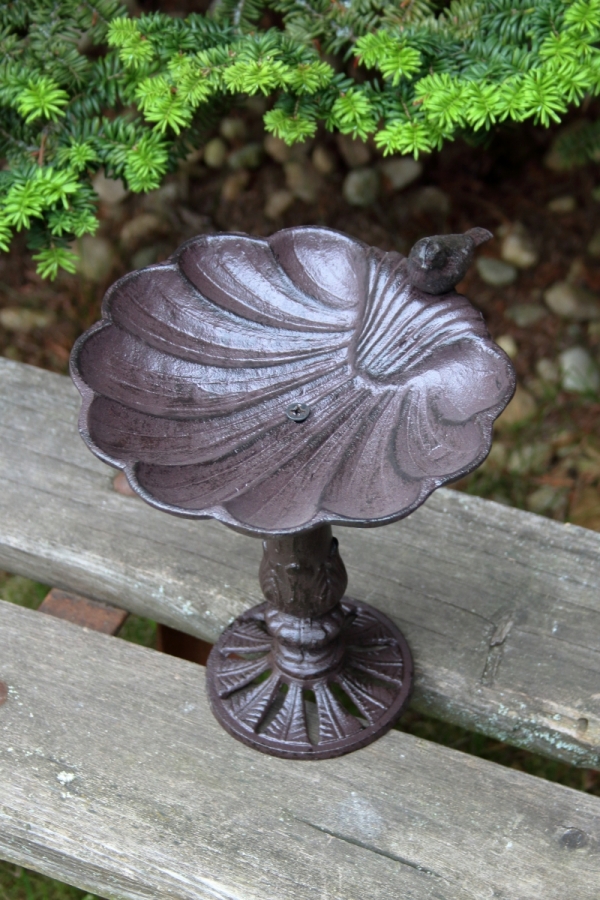 Pítko pro ptáky litinové 22x25cm