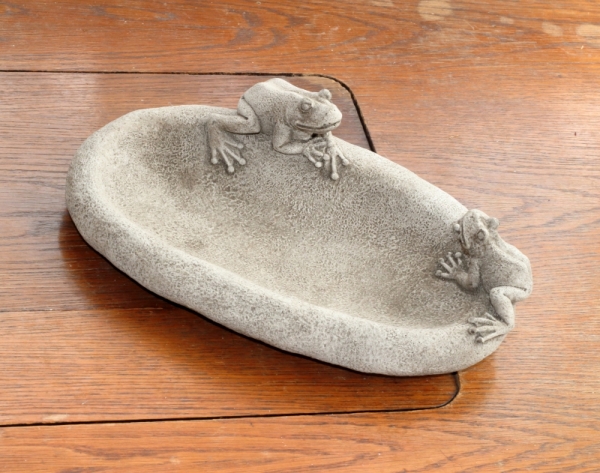 Pítko pro ptáky žába