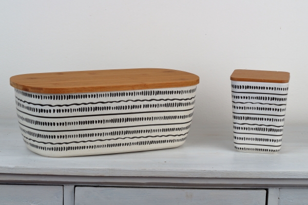 Plastová dóza na potraviny s bambusovým víkem 15x11x11cm