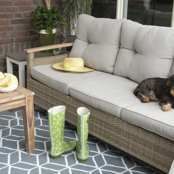 Plastový koberec na terasu 121x180cm šedo-bílý