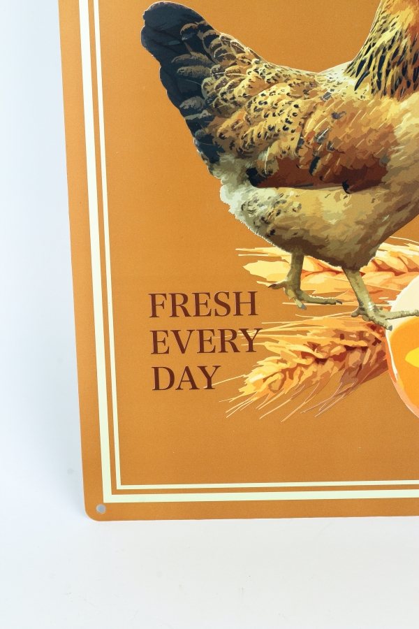 Plechová cedule se slepicí