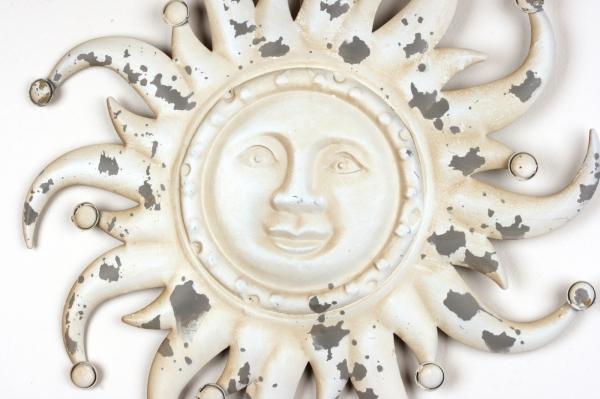 Plechová dekorace na zeď bílé slunce 51cm