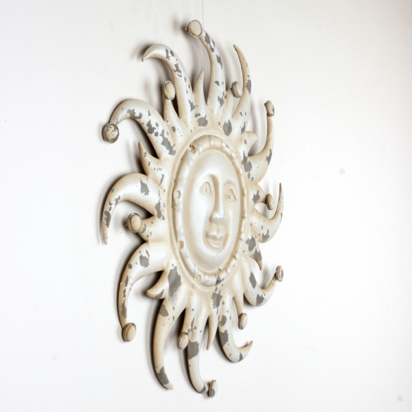 Plechová dekorace na zeď bílé slunce 51cm