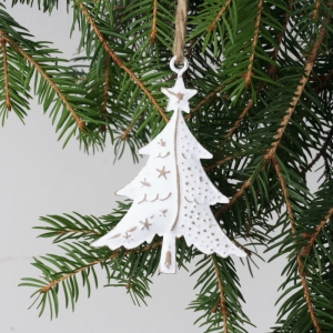 Plechová vánoční ozdoba stromeček s patinou 8x5cm