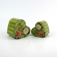 Plechové krabičky na dárky ve tvaru srdce 2ks 10x13cm