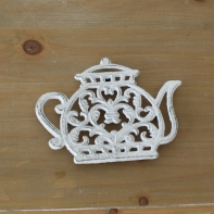 Podložka pod hrnec konvička bílá 19,7x15,5cm