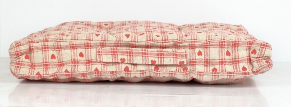 Podsedák na židli červené srce 45x45cm 