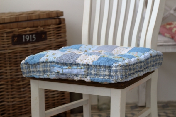 Podsedák na židli modrý patchwork 45x45cm 