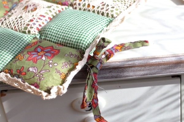 Podsedák na židli zelenkavý 40x40cm