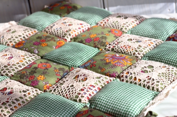 Podsedák na židli zelenkavý 40x40cm