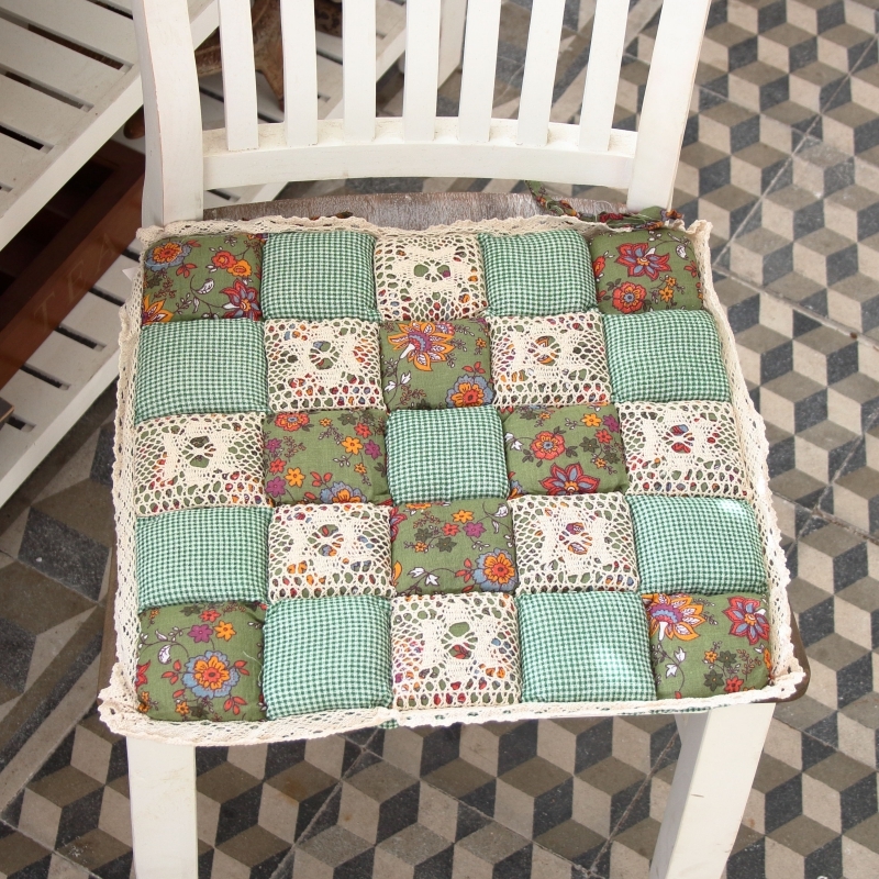 Podsedák na židli zelenkavý 40x40cm