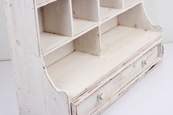 Polička dřevěná 65x58x19cm