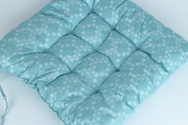 Polštářek na židli světle modrý 40x40cm