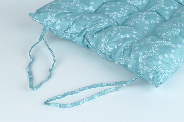 Polštářek na židli světle modrý 40x40cm