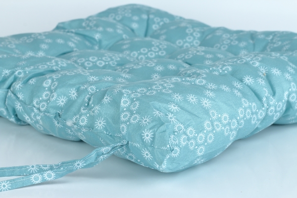 Polštářek na židli světle modrý 40x40cm