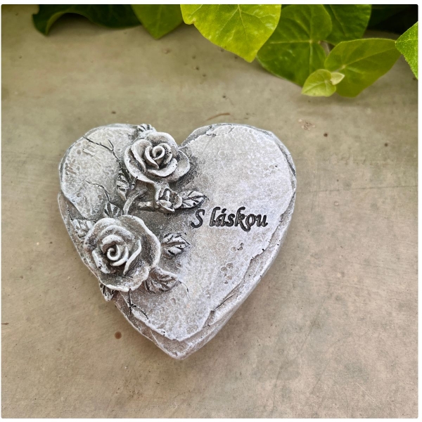 Polyresinové srdce S láskou 3 x 8 x 8 cm