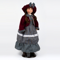 Porcelánová panenka 1228 v rezavém svetříku