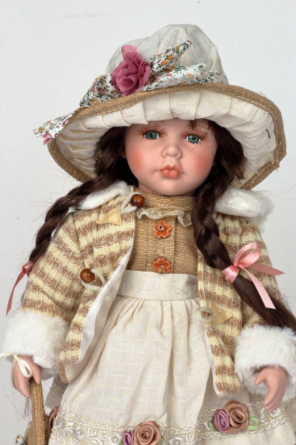 Porcelánová panenka Anežka 42cm