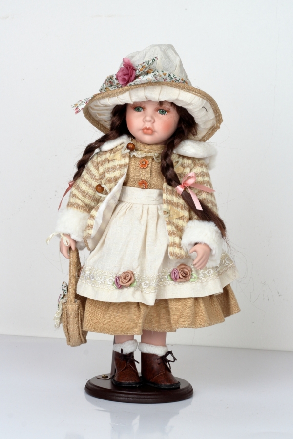 Porcelánová panenka Anežka 42cm