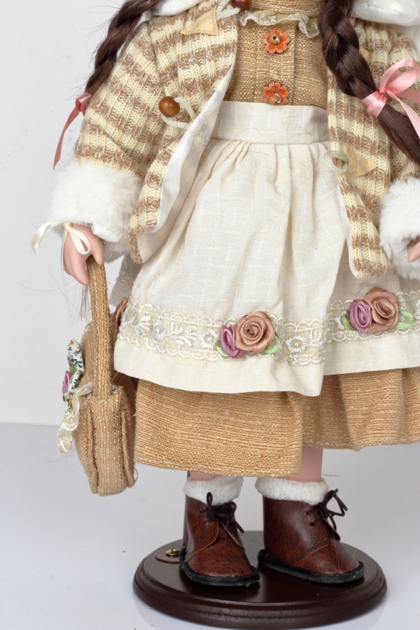 Porcelánová panenka Anežka 42cm