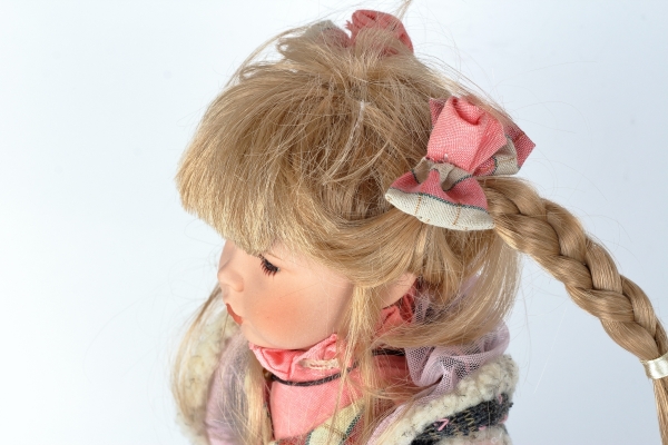 Porcelánová panenka Beáta 42cm