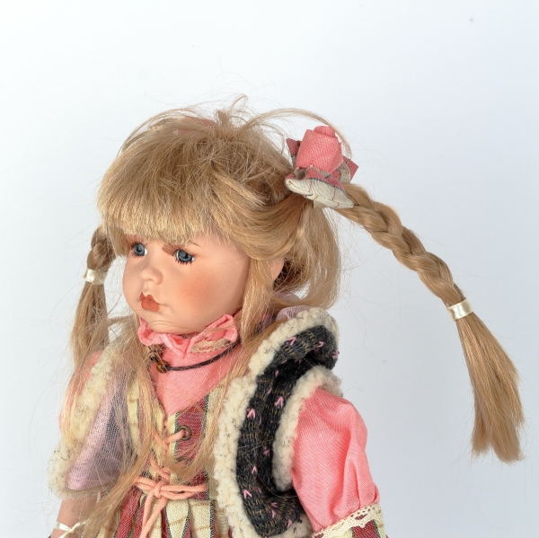 Porcelánová panenka Beáta 42cm