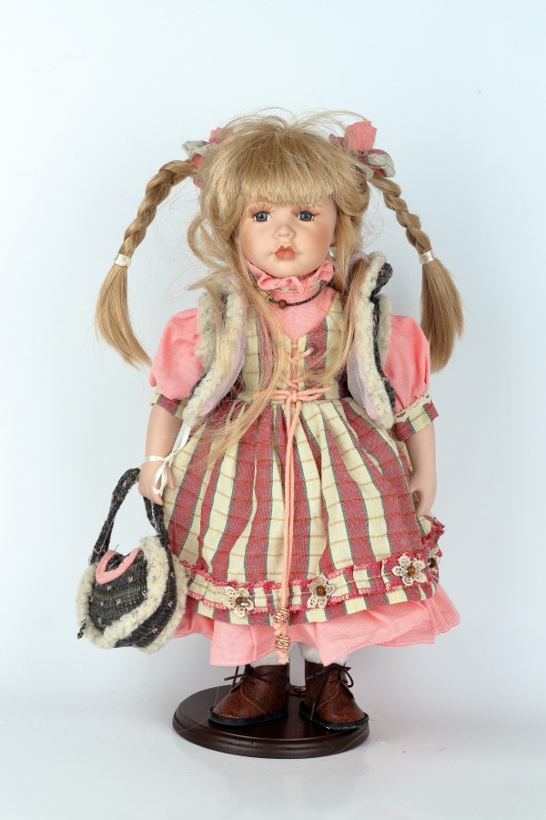 Porcelánová panenka Beáta 42cm
