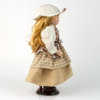 Porcelánová panenka - bez klobouku