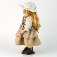 Porcelánová panenka - bez klobouku