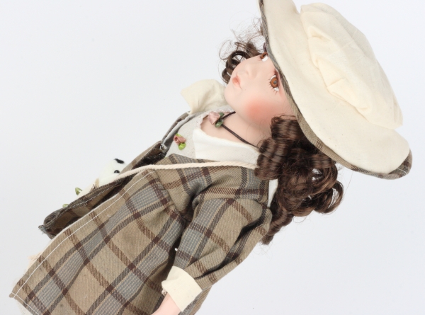 Porcelánová panenka Dáša 42cm