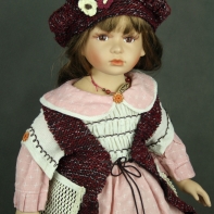 Porcelánová panenka Ella 65cm