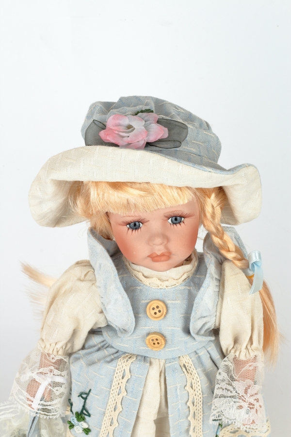 Porcelánová panenka Ema 30cm