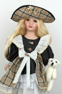 Porcelánová panenka Emma 40cm