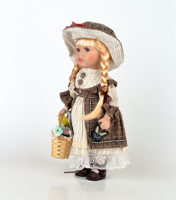 Porcelánová panenka Erika 30cm 