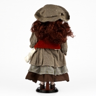 Porcelánová panenka hnědovláska s vestičkou 42cm