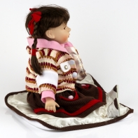 Porcelánová panenka holčička Elizabeth 55cm