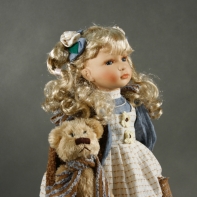 Porcelánová panenka Karina 54cm