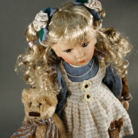 Porcelánová panenka Karina 54cm