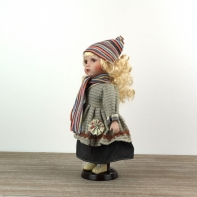 Porcelánová panenka Laura 30cm