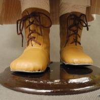 Porcelánová panenka Linda s certifikátem 70 cm