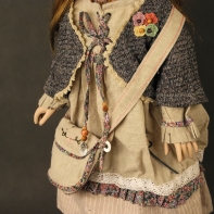 Porcelánová panenka Linda s certifikátem 70 cm