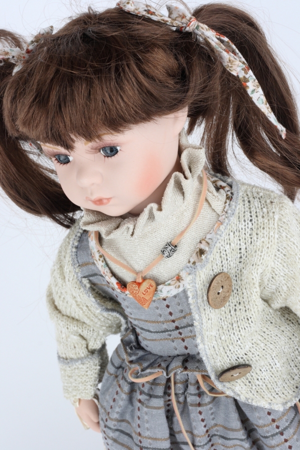 Porcelánová panenka Stela 40cm