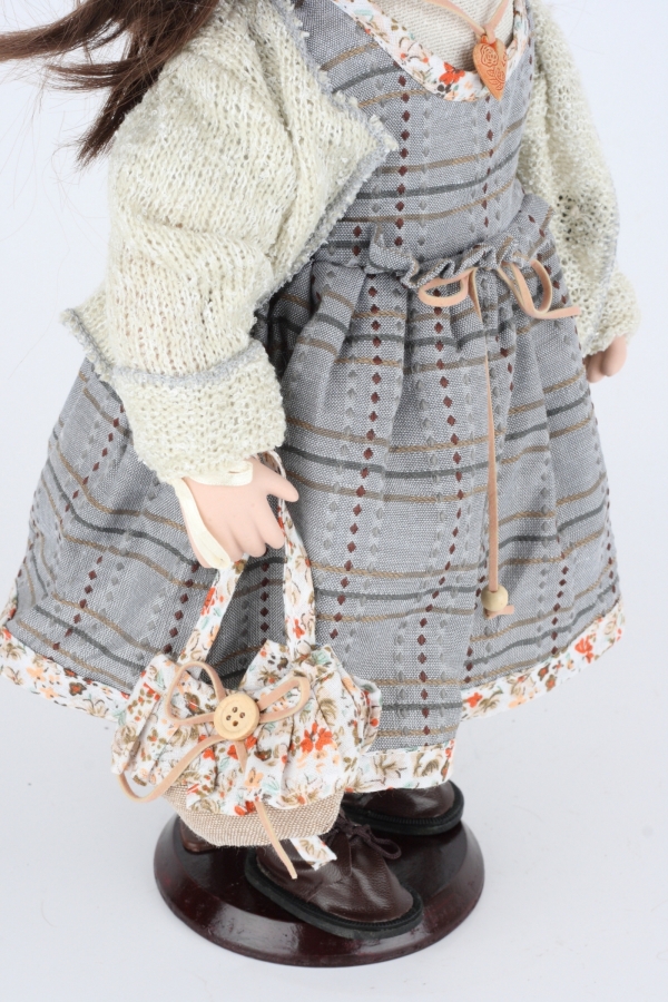 Porcelánová panenka Stela 40cm