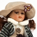 Porcelánová panenka v barevném svetříku 20cm