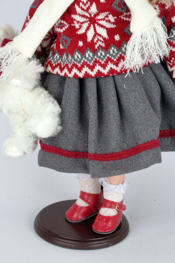 Porcelánová panenka Valentýna 47cm