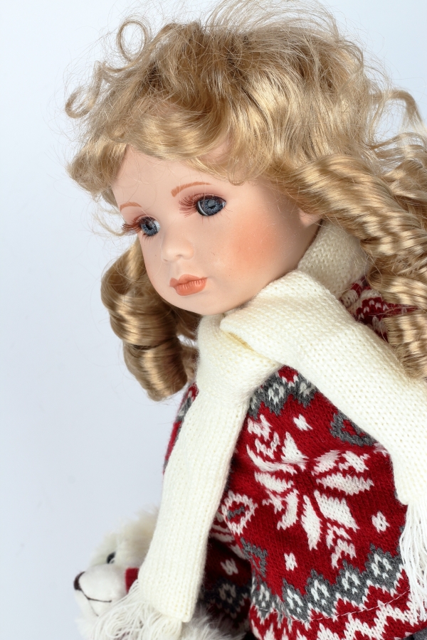 Porcelánová panenka Valentýna 47cm