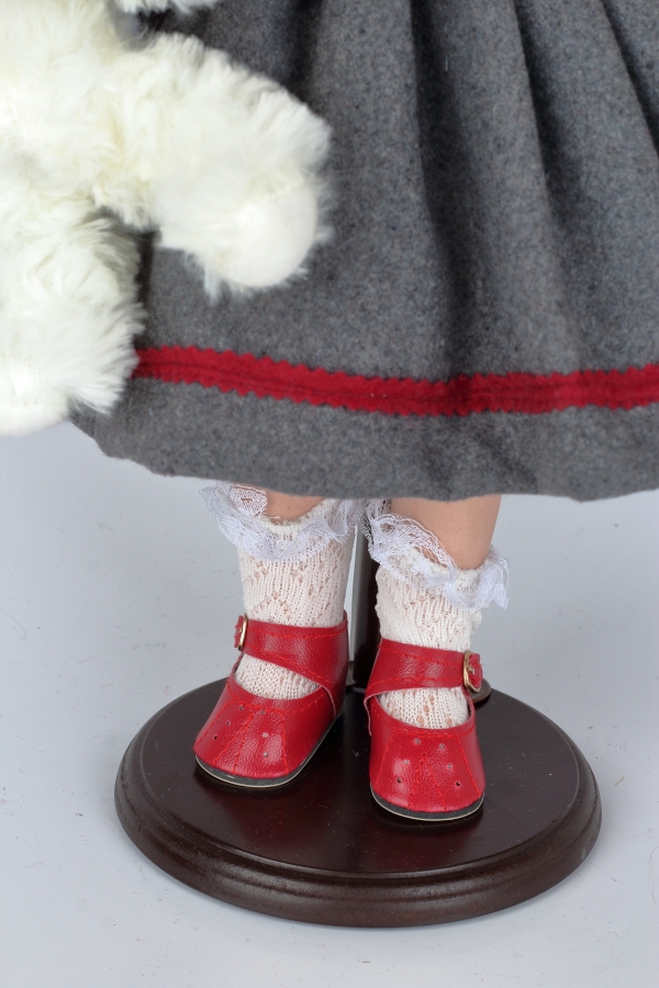 Porcelánová panenka Valentýna 47cm